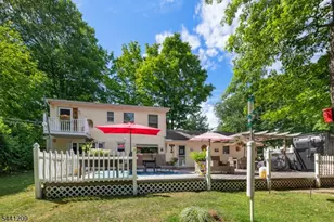 25 Belford Dr, West Milford, NJ 07421 - Photo 2