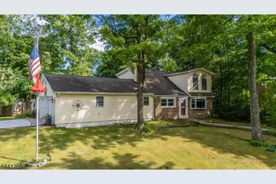 25 Belford Dr, West Milford, NJ 07421 - Photo 6