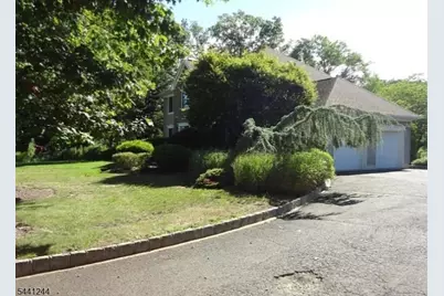 246 Fresh Ponds Rd, South Brunswick Township, NJ 08831 - Photo 36