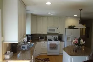 246 Fresh Ponds Rd, South Brunswick Township, NJ 08831 - Photo 22