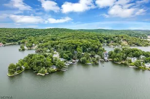 18 Oakdale Ave, Hopatcong, NJ 07821 - Photo 1