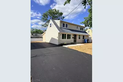 109 W Arthur Pl, Woodbridge Township, NJ 08830 - Photo 2