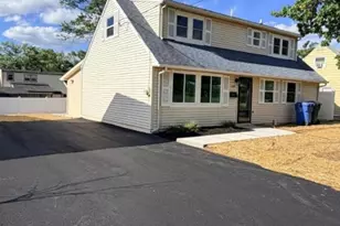 109 W Arthur Pl, Woodbridge Township, NJ 08830 - Photo 2
