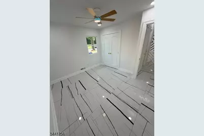 109 W Arthur Pl, Woodbridge Township, NJ 08830 - Photo 16