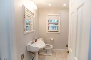 130 Loretta St, Woodbridge Township, NJ 08861 - Photo 8