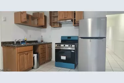 245 Clark Pl, Elizabeth, NJ 07206 - Photo 4