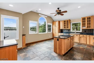 30 Oakdale Ave, Hopatcong, NJ 07821 - Photo 12