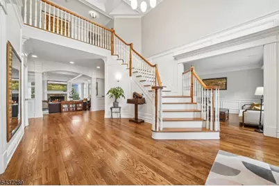 22 High Hill Ct, Bernards Township, NJ 07920 - Photo 2
