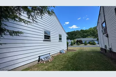24 Valley View Rd, Hillside, NJ 07205 - Photo 24