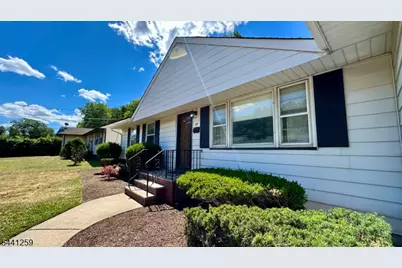 24 Valley View Rd, Hillside, NJ 07205 - Photo 4