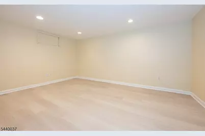 4 Van Duyne Ave, Riverdale, NJ 07457 - Photo 28
