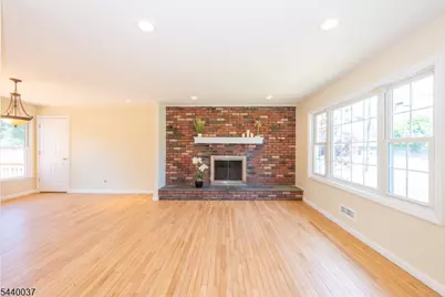 4 Van Duyne Ave, Riverdale, NJ 07457 - Photo 8