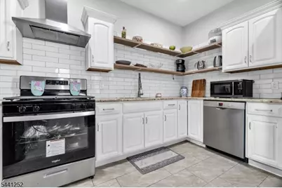 510 Burnham Rd, Elizabeth, NJ 07202 - Photo 22