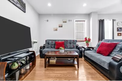 510 Burnham Rd, Elizabeth, NJ 07202 - Photo 14