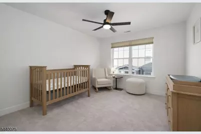 21 Astoria Pl, East Hanover Township, NJ 07936 - Photo 8