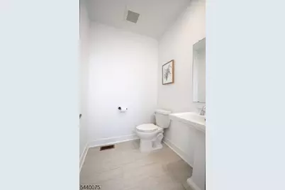 21 Astoria Pl, East Hanover Township, NJ 07936 - Photo 34