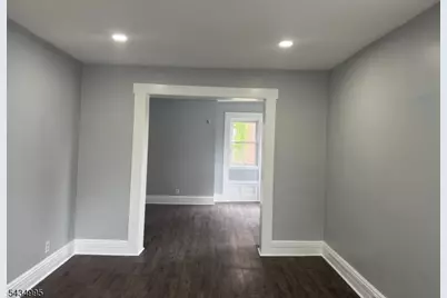 105 N Munn Ave, East Orange, NJ 07017 - Photo 12
