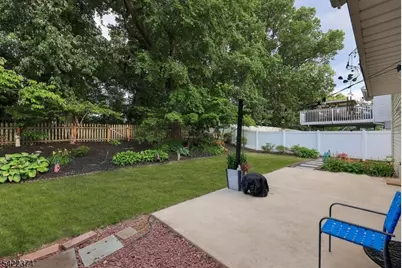 45 Fieldstone Dr, Somerville, NJ 08876 - Photo 10