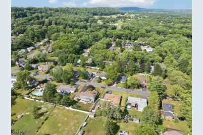 336 Darby Ln, Mountainside, NJ 07092 - Photo 40