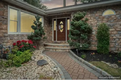 336 Darby Ln, Mountainside, NJ 07092 - Photo 2