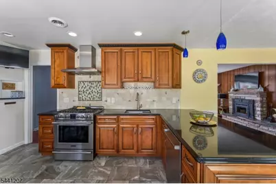 336 Darby Ln, Mountainside, NJ 07092 - Photo 14