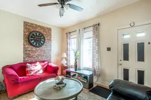 19 Railroad Ave, Phillipsburg, NJ 08865 - Photo 4