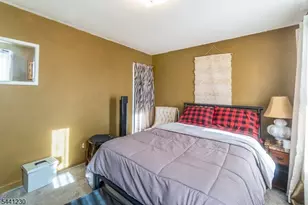 19 Railroad Ave, Phillipsburg, NJ 08865 - Photo 12