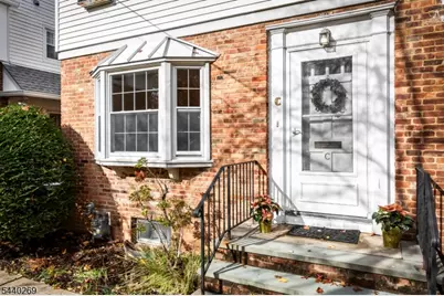 585 Trinity Pl Unit C, Westfield, NJ 07090 - Photo 2