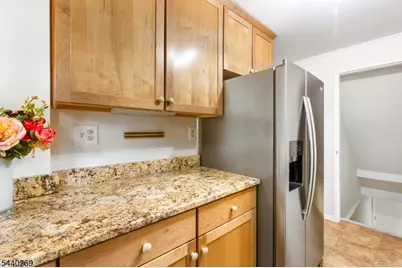 585 Trinity Pl Unit C, Westfield, NJ 07090 - Photo 12