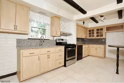 49 S Franklin Ave, Bergenfield, NJ 07621 - Photo 12