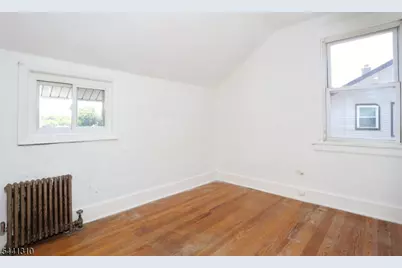 49 S Franklin Ave, Bergenfield, NJ 07621 - Photo 22
