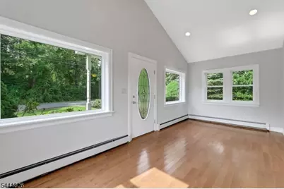 32 Bellows Ln, Montville Township, NJ 07082 - Photo 4