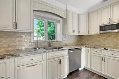 32 Bellows Ln, Montville Township, NJ 07082 - Photo 18
