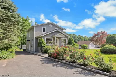 32 Bellows Ln, Montville Township, NJ 07082 - Photo 2