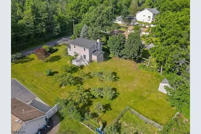32 Bellows Ln, Montville Township, NJ 07082 - Photo 36
