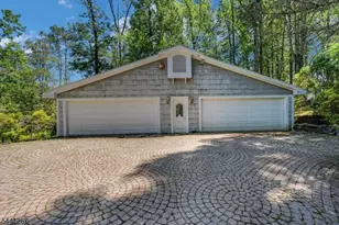 225 Sunlit Dr, Warren Township, NJ 07059 - Photo 4
