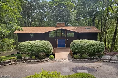 6 Farm Rd, Chester, NJ 07930 - Photo 4