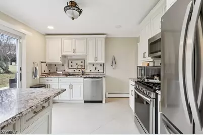 822 Pompton Ave #2, Cedar Grove, NJ 07009 - Photo 12