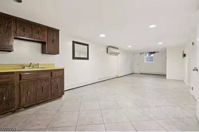 822 Pompton Ave #2, Cedar Grove, NJ 07009 - Photo 22