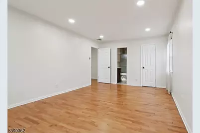 822 Pompton Ave #2, Cedar Grove, NJ 07009 - Photo 36