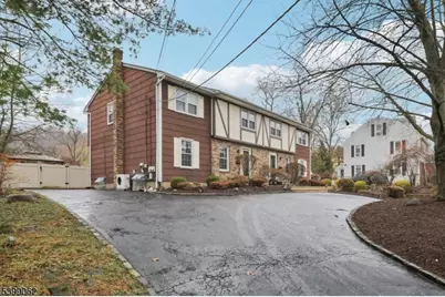 822 Pompton Ave #2, Cedar Grove, NJ 07009 - Photo 2