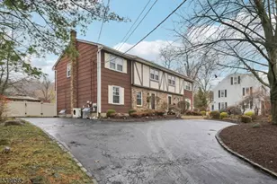 822 Pompton Ave, Cedar Grove, NJ 07009 - Photo 2