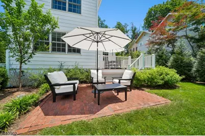 27 Pine Grove Ave, Summit, NJ 07901 - Photo 30