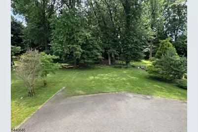44 Greenwood Dr, Millburn, NJ 07041 - Photo 20