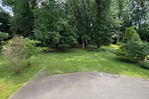 44 Greenwood Dr, Millburn, NJ 07041 - Photo 20