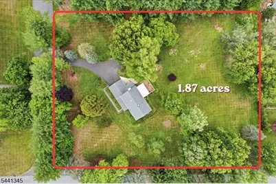 102 Robin Way, Readington, NJ 08853 - Photo 2