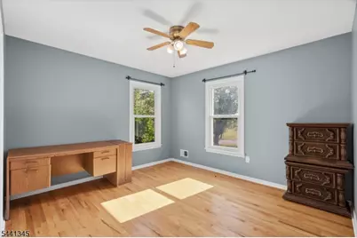 102 Robin Way, Readington, NJ 08853 - Photo 32