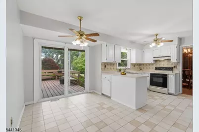 102 Robin Way, Readington, NJ 08853 - Photo 10