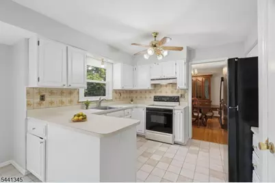 102 Robin Way, Readington, NJ 08853 - Photo 12