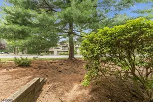 25 Augusta Dr, Clinton Township, NJ 08801 - Photo 22